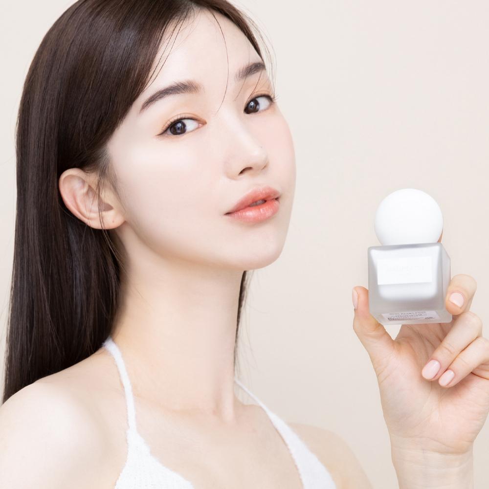 복숭아빛 데일리 글로우 메이크업, 어떤 제품 써야 할까?