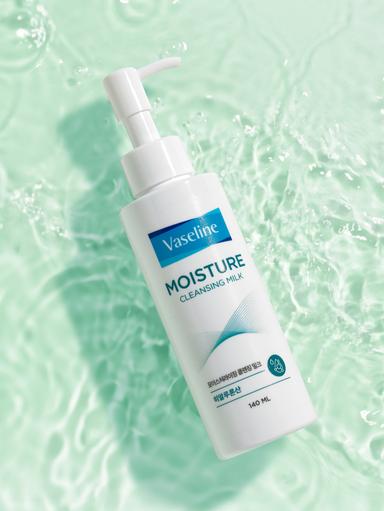 바세린 모이스처라이징 클렌징 밀크